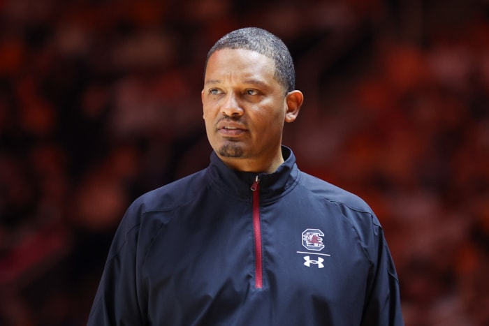South Carolina Gamecocks HC Lamont Paris during a loss to Tennessee. (Photo by Randy Sartin of USA Today Sports)